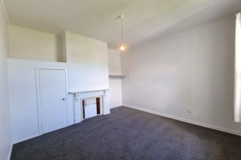 Photo of property in 80 Roxburgh Street, Mount Victoria, Wellington, 6011