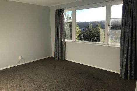 Photo of property in 39 Lowry Crescent, Stokes Valley, Lower Hutt, 5019