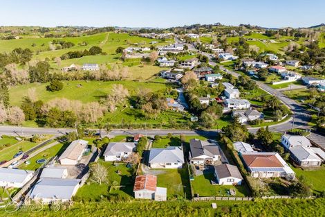 Photo of property in 30 Bickerstaffe Road, Maungaturoto, 0520