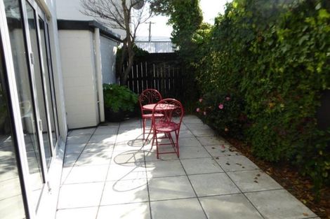 Photo of property in 2/106 Leinster Road, Merivale, Christchurch, 8014