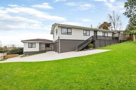 Photo of property in 4 Midgley Road, West Harbour, Auckland, 0618