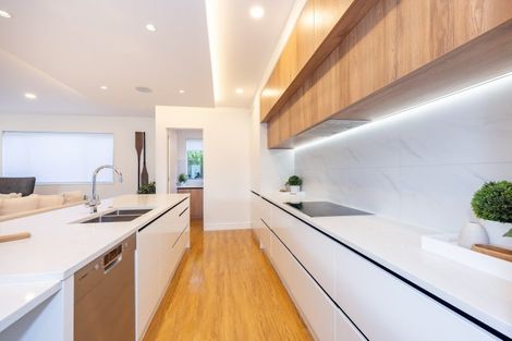 Photo of property in 32 Celestial Crescent, Orewa, 0931