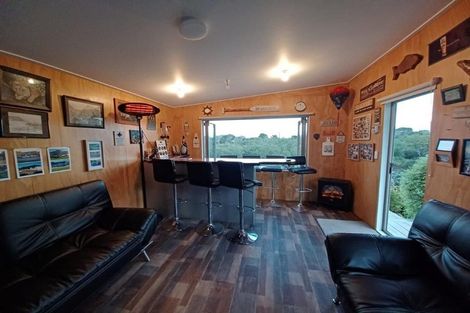 Photo of property in 31 Crisp Road, Parua Bay, Whangarei, 0174