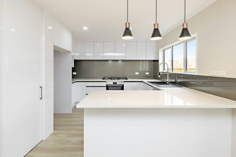 Photo of property in 18 Te Aramanu Crescent, Papakura, 2110