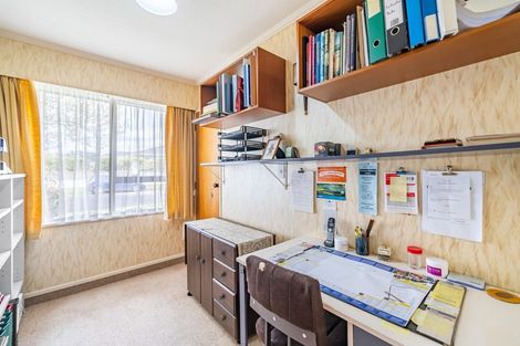 Photo of property in 1a Oak Street, Ebdentown, Upper Hutt, 5018