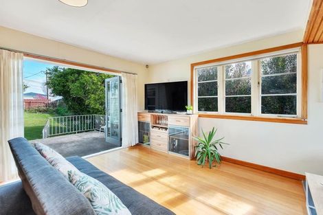 Photo of property in 65 Birkdale Road, Birkdale, Auckland, 0626