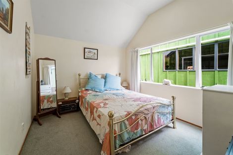 Photo of property in 4 Stillwater Crescent, Stillwater, Silverdale, 0993