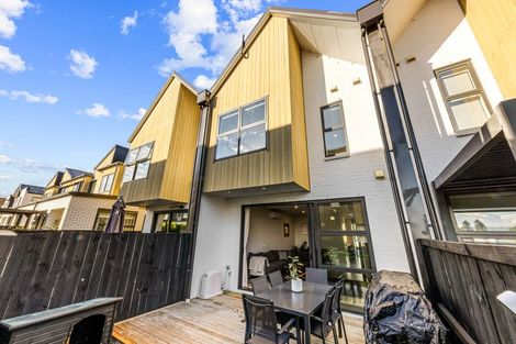 Photo of property in 42 Glidepath Road, Hobsonville, Auckland, 0616