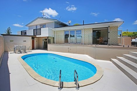 Photo of property in 10 Coulthard Terrace, Opaheke, Papakura, 2113