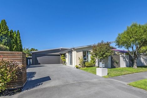 Photo of property in 49 Coolspring Way, Redwood, Christchurch, 8051