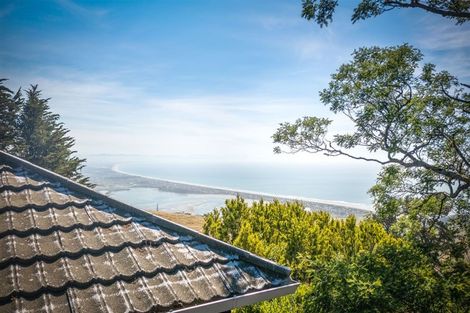 Photo of property in 1 Broadleaf Lane, Heathcote Valley, Christchurch, 8081