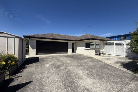 Photo of property in 42a Ngatai Road, Otumoetai, Tauranga, 3110