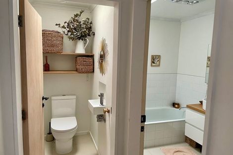 Photo of property in 71a Percy Dyett Drive, Karori, Wellington, 6012