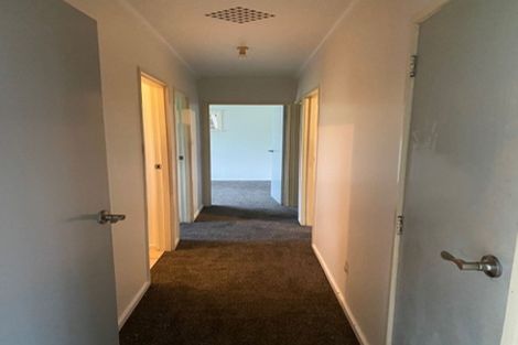 Photo of property in 23 Edgeworth Road, Glenfield, Auckland, 0629