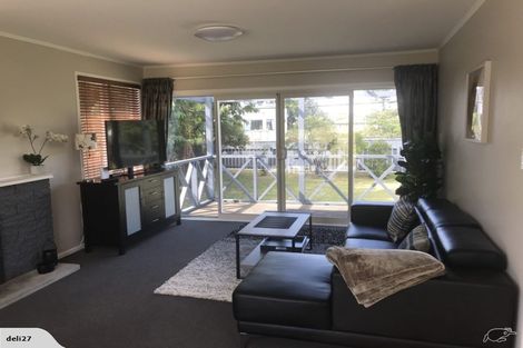 Photo of property in 53 William Street, Waikanae Beach, Waikanae, 5036