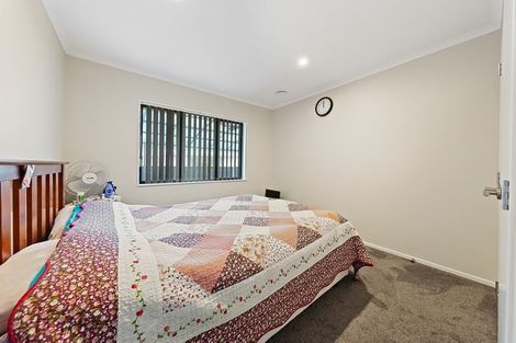 Photo of property in 102 Carruth Road, Papatoetoe, Auckland, 2025