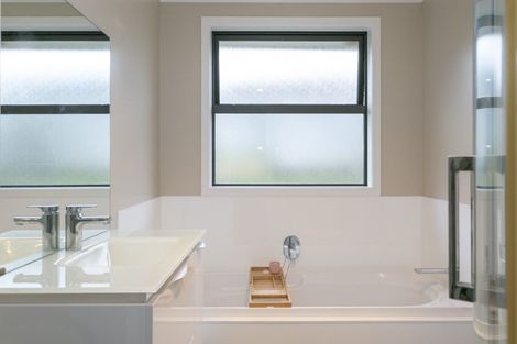 Photo of property in 3 Brompton Close, Richmond Heights, Taupo, 3330