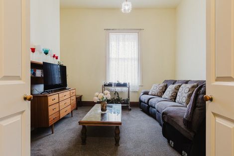 Photo of property in 37 Hereford Street, West End, Palmerston North, 4410