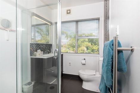 Photo of property in 6 Isobel Road, Greenhithe, Auckland, 0632