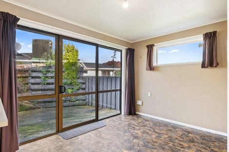 Photo of property in 23 Mazengarb Road, Paraparaumu Beach, Paraparaumu, 5032