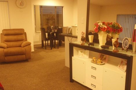 Photo of property in 45 Treestump Road, Takanini, 2112