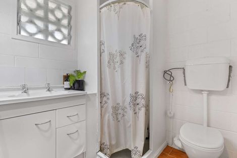 Photo of property in 10/32 Blockhouse Bay Road, Avondale, Auckland, 1026