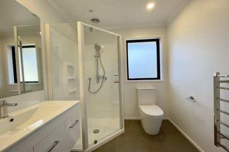 Photo of property in 25a Woodleigh Street, Frankleigh Park, New Plymouth, 4310