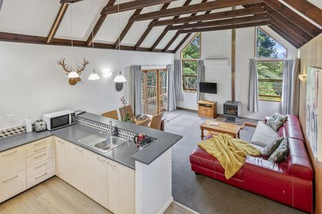 Photo of property in 43 West Lynn Road, Titirangi, Auckland, 0604