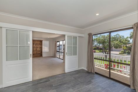 Photo of property in 8 Homewood Avenue, Levin, 5510