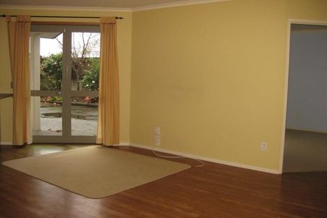 Photo of property in 1 Chatswood Place, Rototuna, Hamilton, 3210