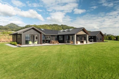 Photo of property in 2 Ekuarangi Place, Kaitake, New Plymouth, 4374