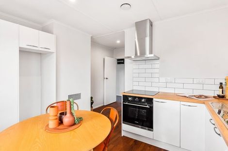 Photo of property in 5 Goldsmith Crescent, Levin, 5510