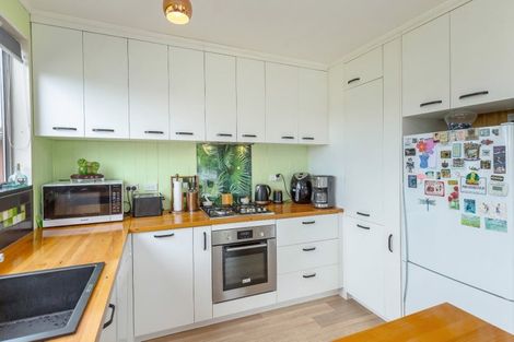 Photo of property in 2 Hornsby Street, Carterton, 5713