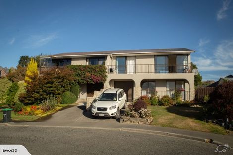 Photo of property in 2/7 Brigid Place, Mount Pleasant, Christchurch, 8081