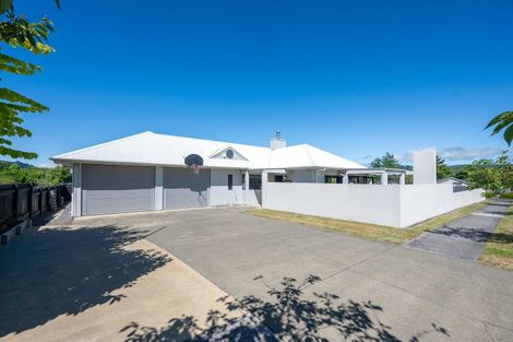 Photo of property in 1 Antonia Place, Kinloch, Taupo, 3377