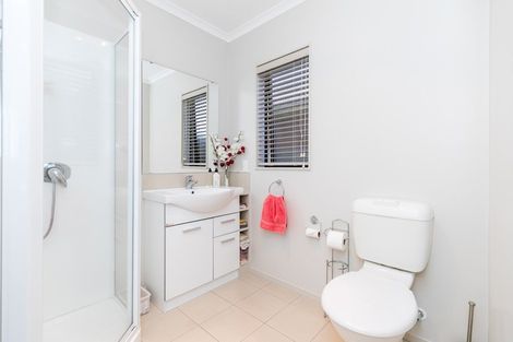 Photo of property in 2 Ruske Place, Grandview Heights, Hamilton, 3200