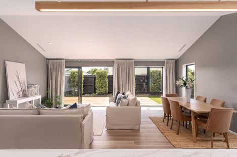 Photo of property in 98a Aorangi Road, Bryndwr, Christchurch, 8053