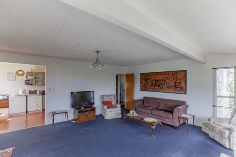 Photo of property in 11 Woburn Street, Waipukurau, 4200