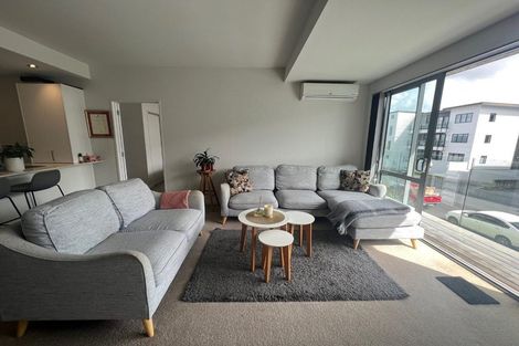 Photo of property in 1c/136 Stancombe Road, Flat Bush, Auckland, 2016