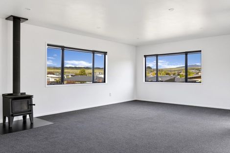 Photo of property in 30 John Norrie Place, Motuoapa, Turangi, 3382