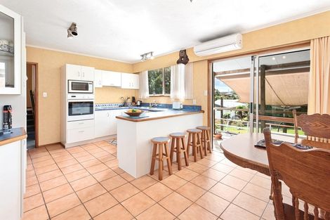 Photo of property in 8 West View Crescent, Onerahi, Whangarei, 0110