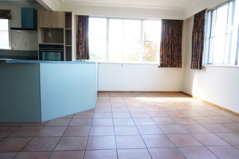 Photo of property in 17 Pioneer Crescent, Helensburgh, Dunedin, 9010