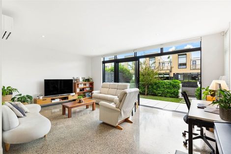 Photo of property in 6 Cochrane Road, Hobsonville, Auckland, 0616