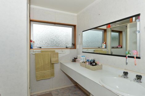 Photo of property in 229 Fairway Drive, Te Kamo, Whangarei, 0112