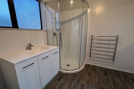 Photo of property in 26a Cheltenham Terrace, Newlands, Wellington, 6037