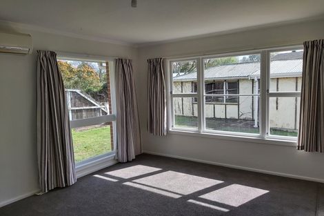 Photo of property in 35 Sevenoaks Drive, Bryndwr, Christchurch, 8053