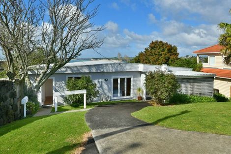 Photo of property in 2 Arkles Drive, Arkles Bay, Whangaparaoa, 0930