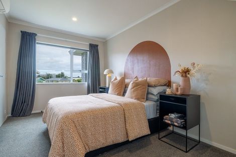 Photo of property in 37 Sheridan Crescent, Leamington, Cambridge, 3432