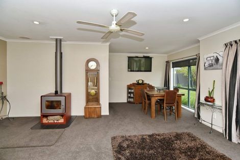 Photo of property in 127 High Street, Oxford, 7430