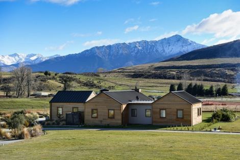 Photo of property in 60 Cunninghams Drive, Jacks Point, Queenstown, 9371